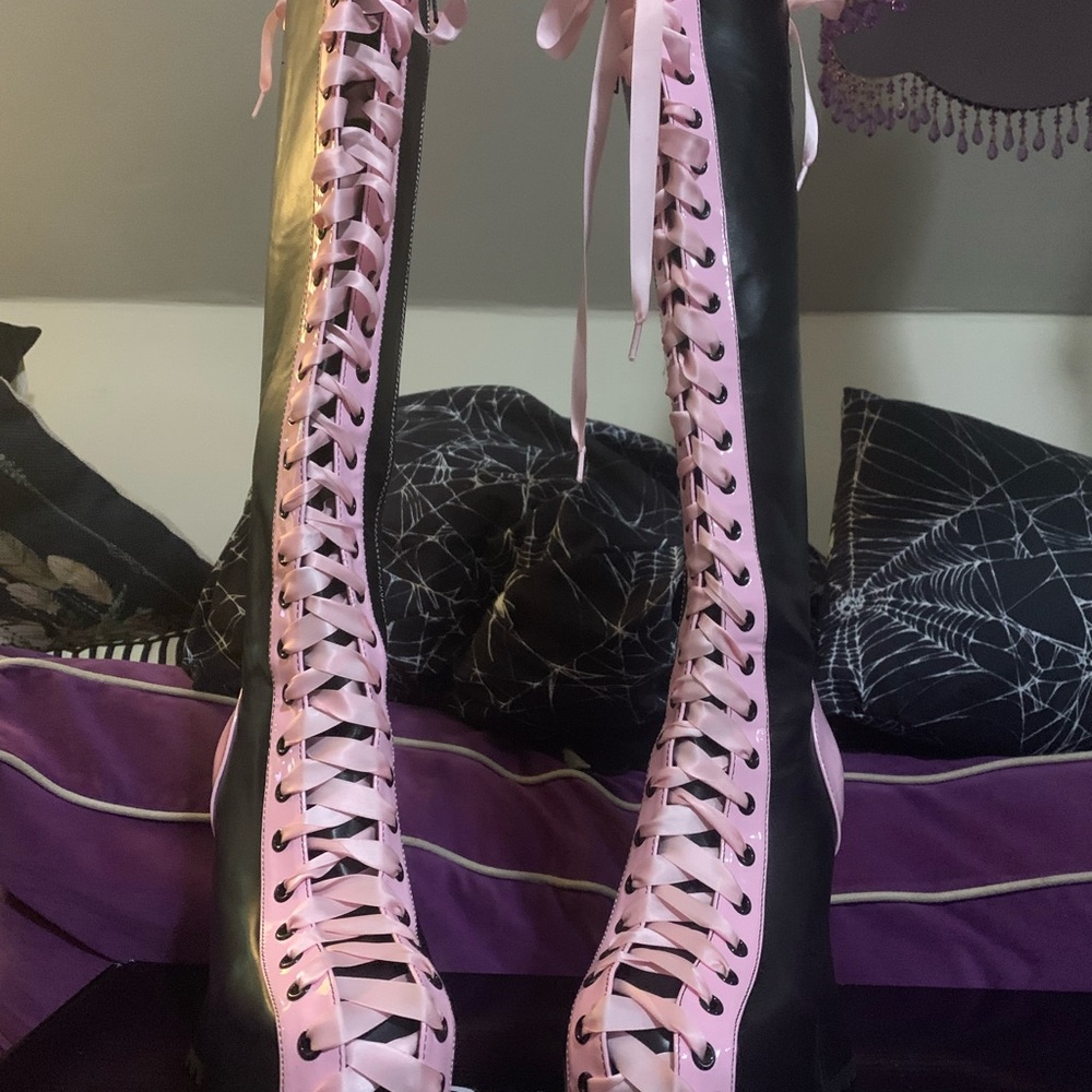 Current Mood Made For Walking Platform Boots - Picture 3 of 11